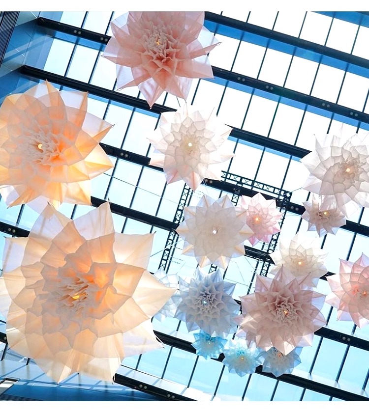 Large Electric Flowers Led Open and Close Lighting Automatically Mechanical Kinetic Lifting Flower Electrical Chandelier (8)