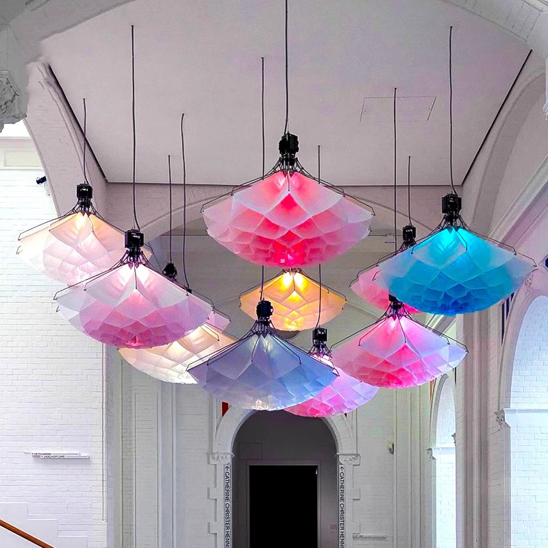 Large Electric Flowers Led Open and Close Lighting Automatically Mechanical Kinetic Lifting Flower Electrical Chandelier